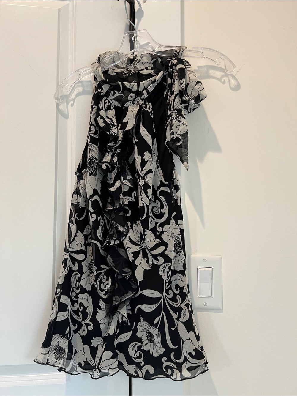 White House Black Market Black and White Floral Ruffle Blouse